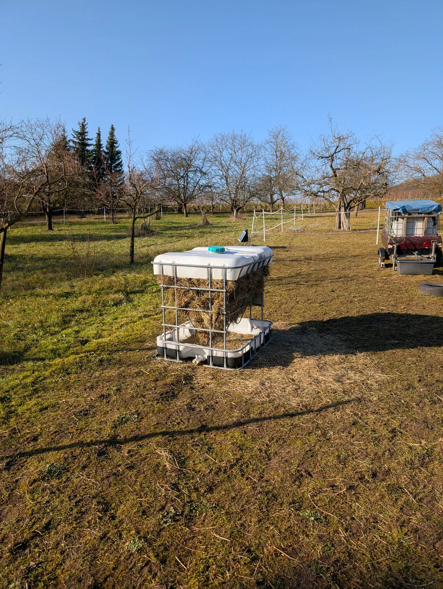 Heuraufe aus einem IBC Container